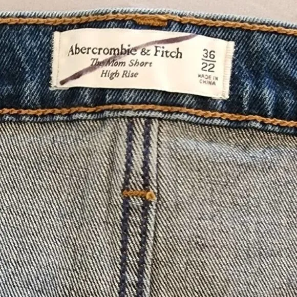 ABERCROMBIE &amp; Fitch the mom shorts distressed high rise plus size 36 22 new