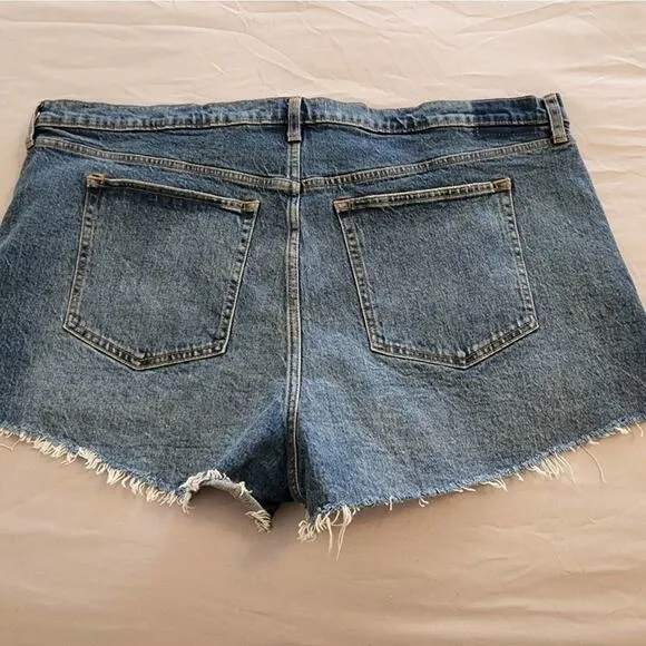 ABERCROMBIE &amp; Fitch the mom shorts distressed high rise plus size 36 22 new