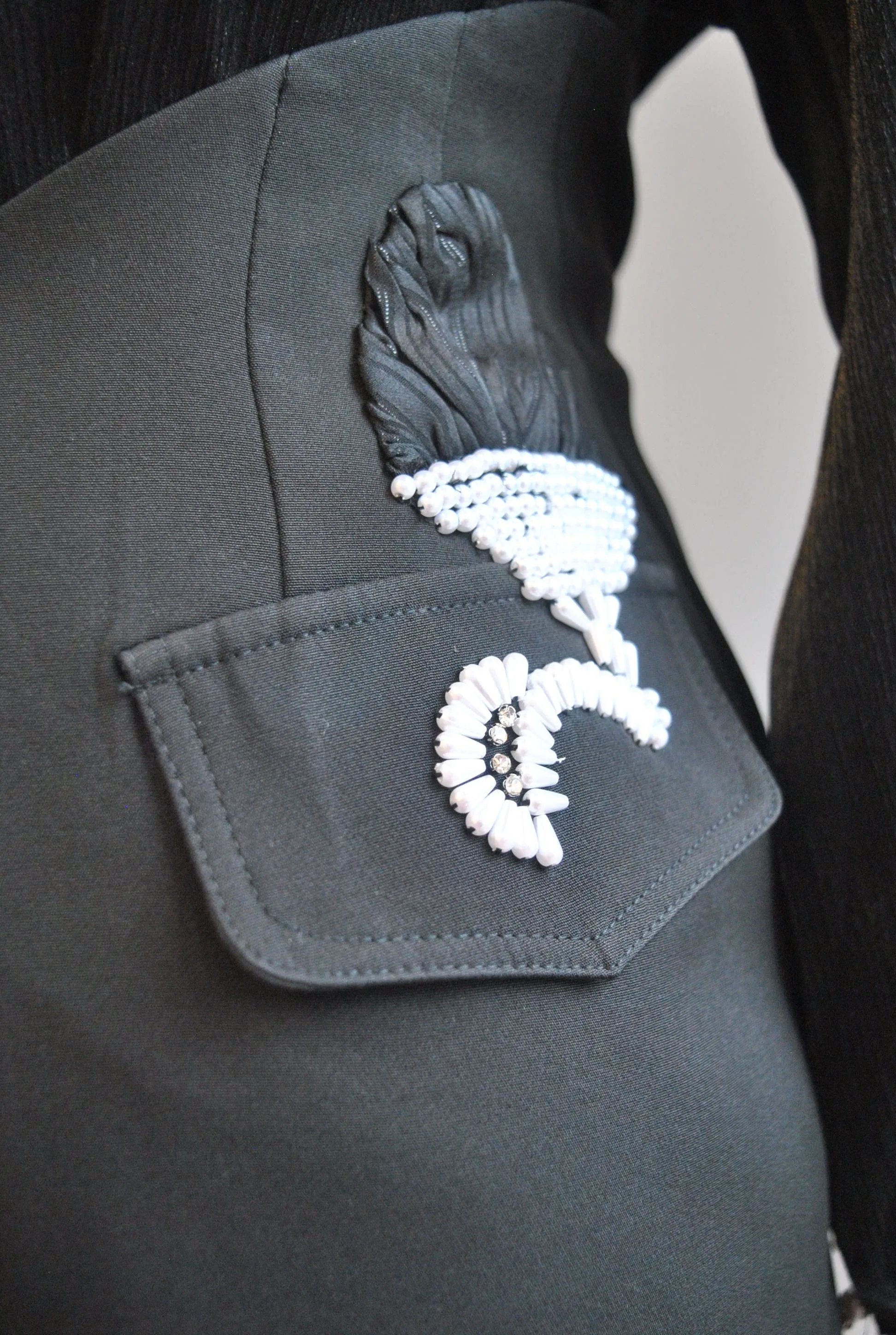 BLACK SHORTS WITH PEARLS AND RHINESTONES