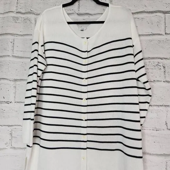 Cabi Knitted Button Up Striped Turnabout Cardigan Sweater White Size Medium 6164