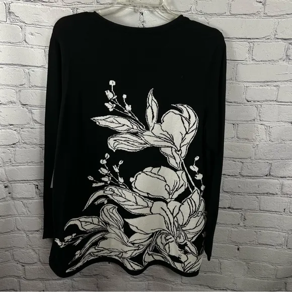 Chico’s Lightweight Sweater Floral Pullover Knit Tunic Black &amp; White 2/L(12) NWT