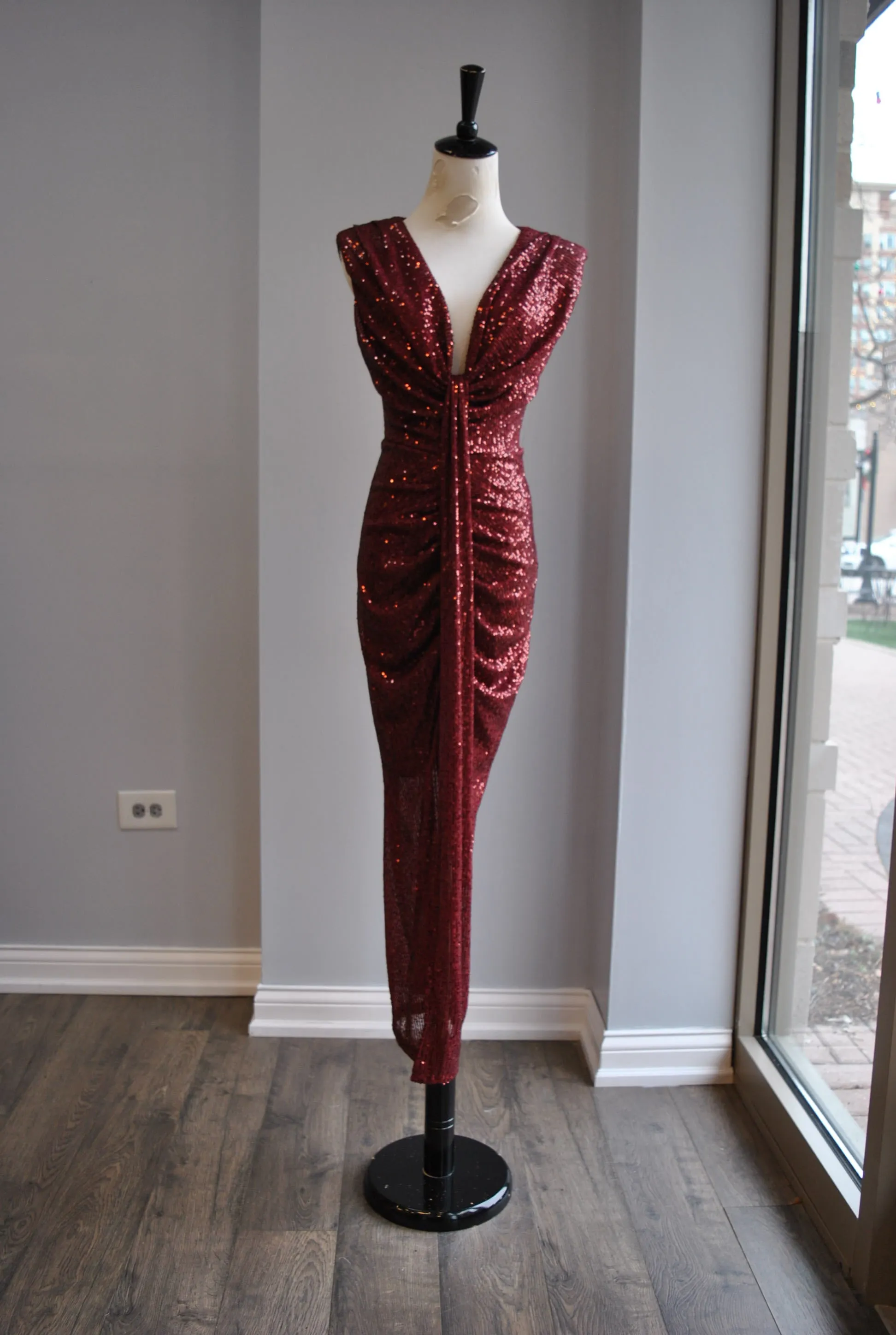 CLEARANCE - BURGUNDY SEQUIN MIDI PARTY DRESS