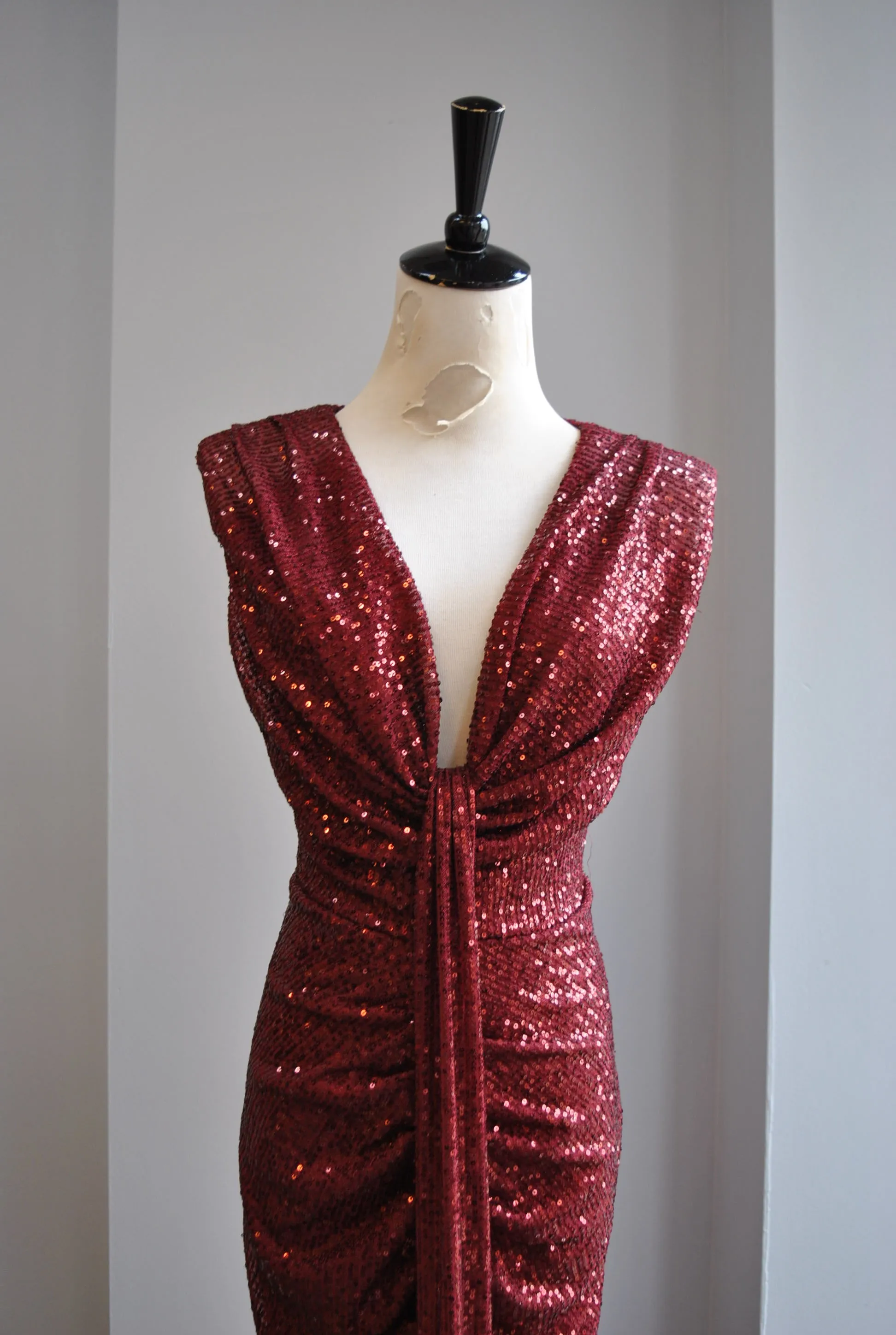 CLEARANCE - BURGUNDY SEQUIN MIDI PARTY DRESS
