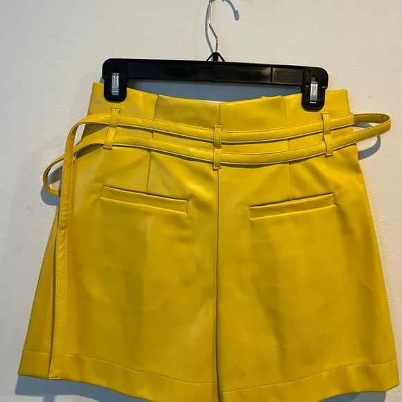 Derek Lam 10 Crosby Anson yellow double belt faux leather shorts size 4 - NWT!