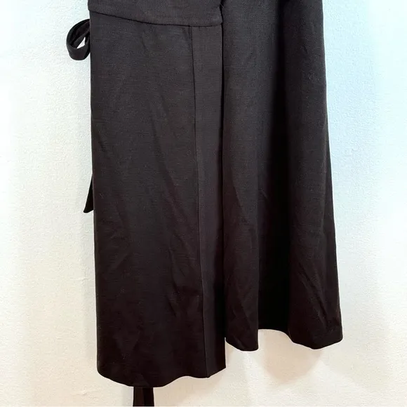 Diane Von Furstenberg Lauren 100% Wool Puff Short Sleeved Wrap Dress Sz 6