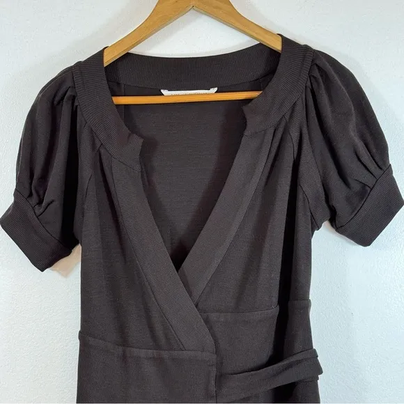 Diane Von Furstenberg Lauren 100% Wool Puff Short Sleeved Wrap Dress Sz 6