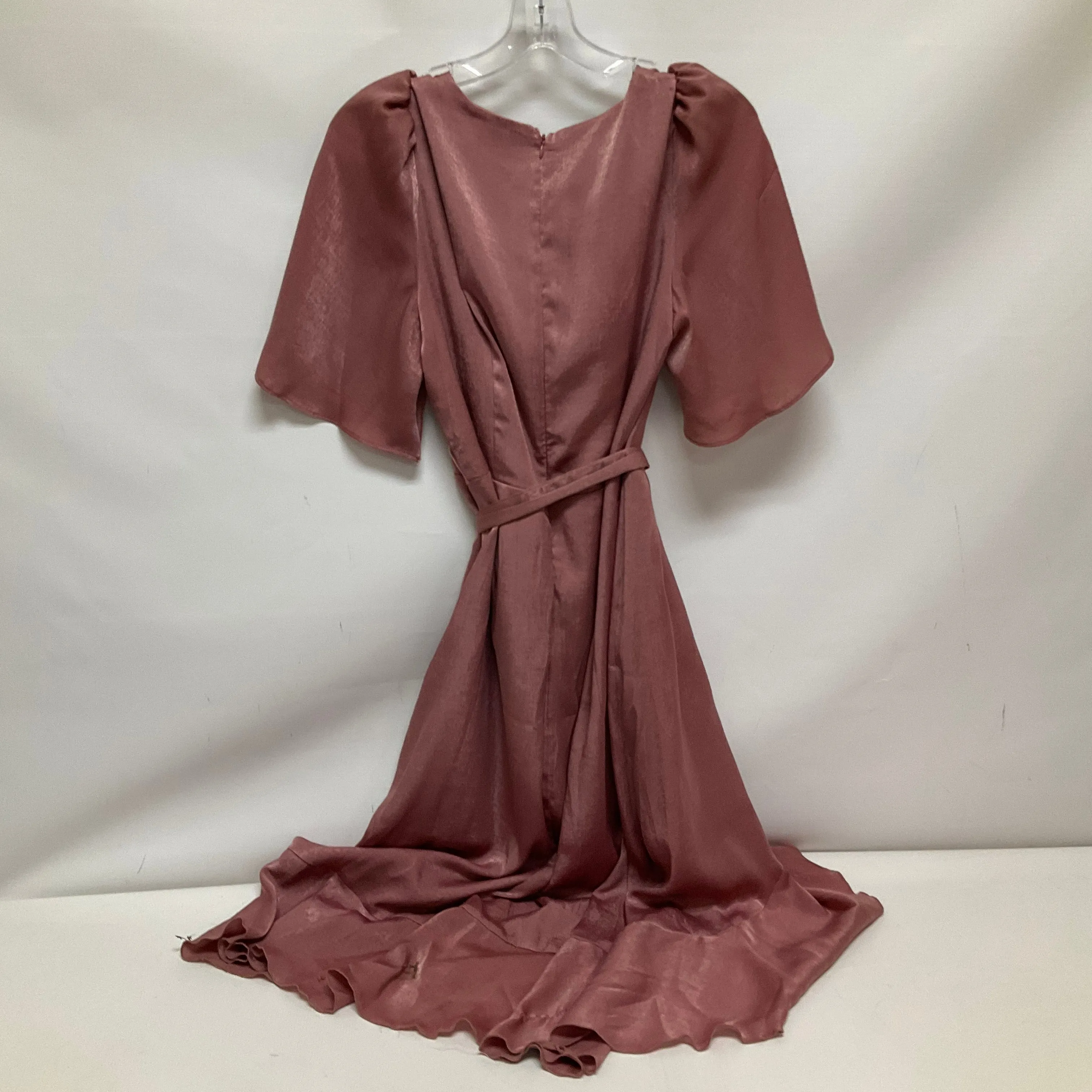 Dress Casual Midi By Lulus  Size: M