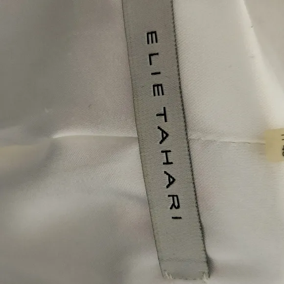 Elie Tahari White Linen Blazer Size 4