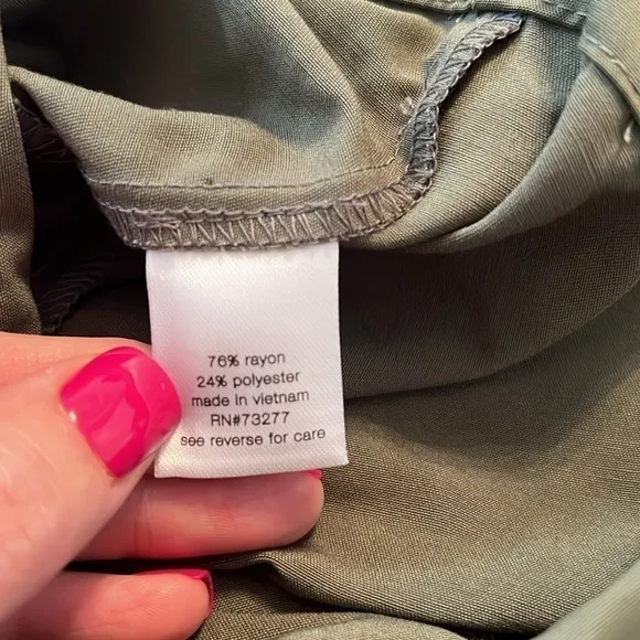 Elizabeth and James || NWT|| High Waisted Pleated Belted Shorts