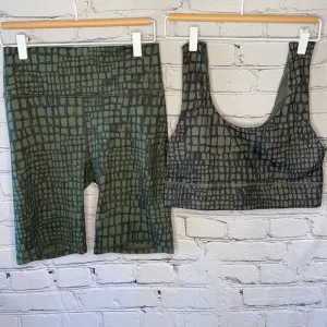 Fabletics Define high waisted short 9&quot; safari crocodile Powerhold reversible bra