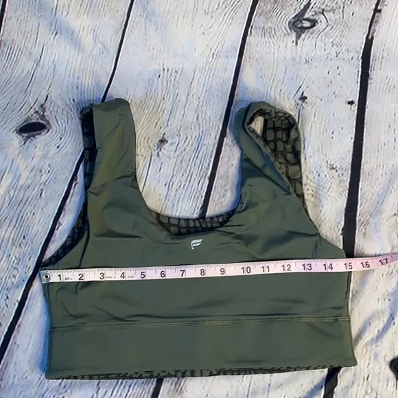Fabletics Define high waisted short 9&quot; safari crocodile Powerhold reversible bra