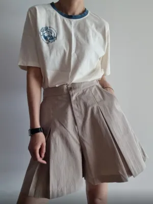 Front Pleated Bermuda Shorts (다리가 얇아보이는 치마바지 핏의 버뮤다 숏팬츠)