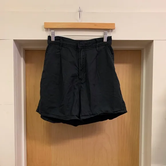 Good American Black Bermuda Shorts Size 2