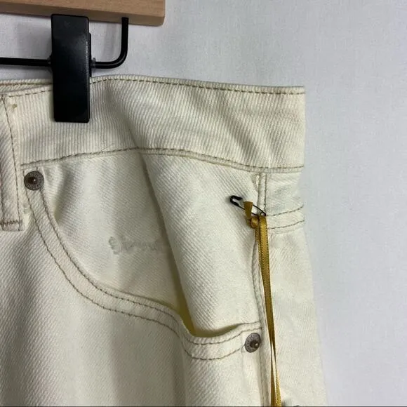 HOUSE OF HARLOW High Rise Mom Bermuda Shorts NWT in Size 33