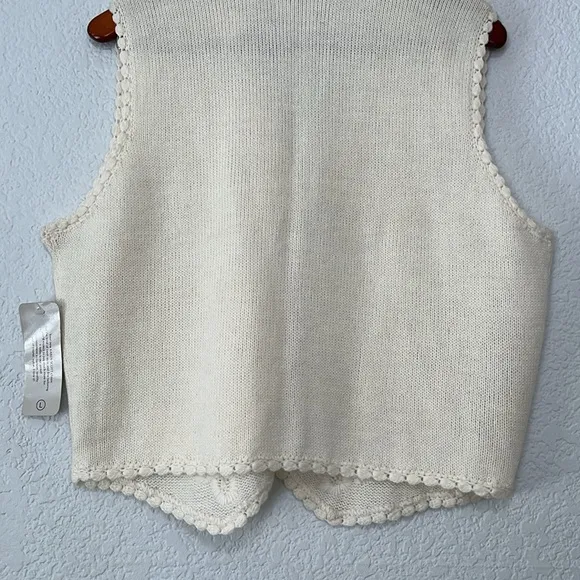 Karen Scott Vintage Wool Embroidered Crochet Sweater Vest