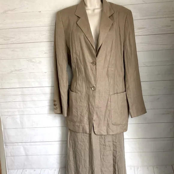 K.T. Kiyoko Takase Size U.S.14 100% Flax Linen Tan Skirt Suit