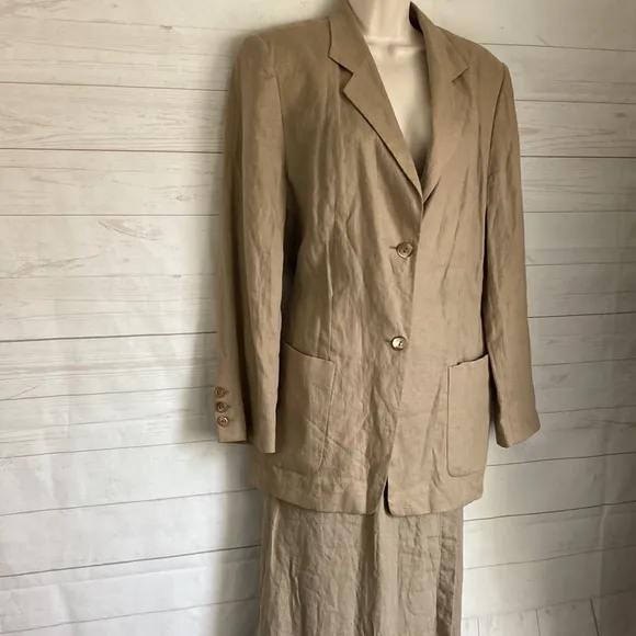 K.T. Kiyoko Takase Size U.S.14 100% Flax Linen Tan Skirt Suit