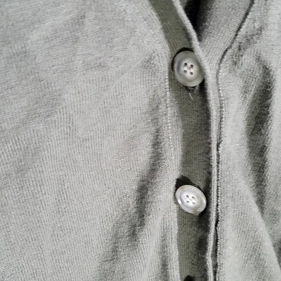 Lee Mathews Green Cardigan Sweater
