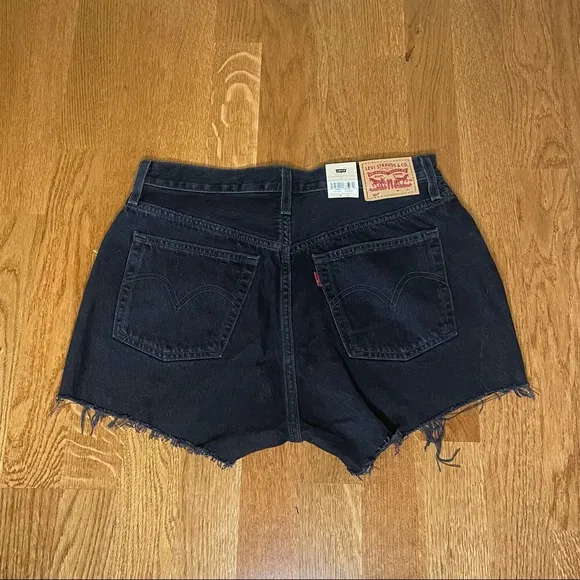 Levi’s 501 High Waisted Button Fly Distressed Denim Shorts Size 31 NEW