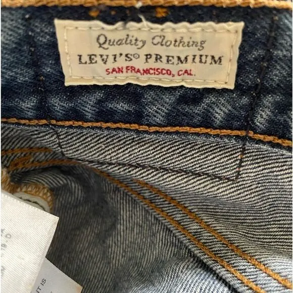 Levi's Premium Denim 501 High Rise Shorts Size 26 Raw Hem Medium Wash Button Fly