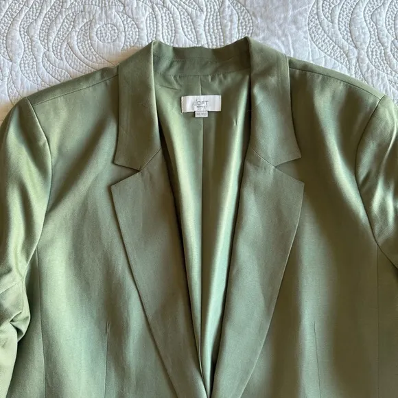 Loft - Petite Relaxed Fluid Blazer - Olive Green