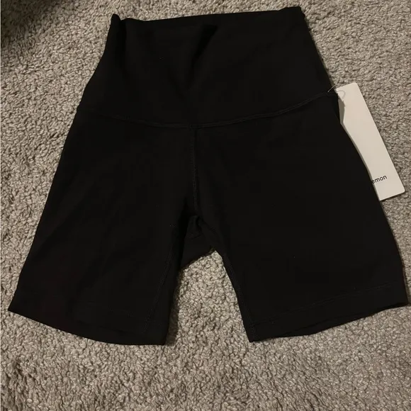 lululemon athletica Women's Black High-Waisted Shorts