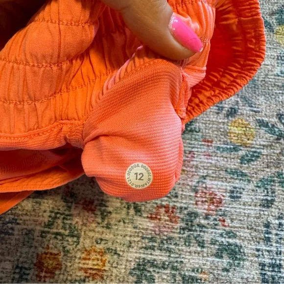 Lululemon Hotty Hot Short High-Rise 2.5&quot; inLight Coral size 12