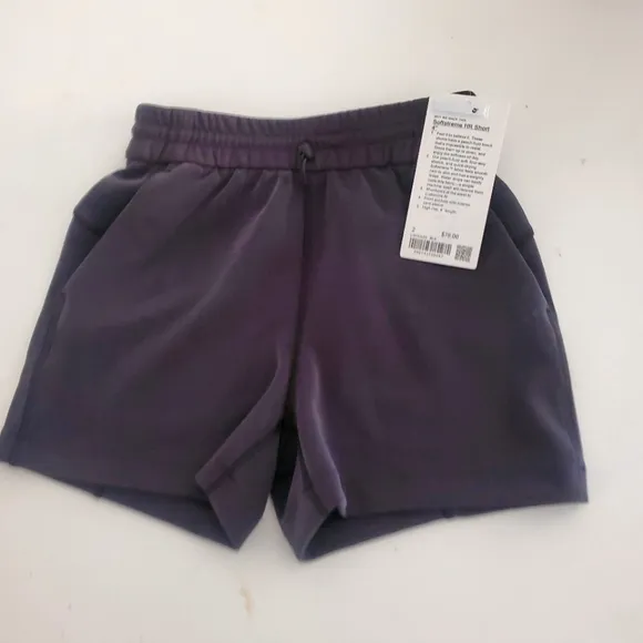 Lululemon Softstreme High-Rise Short 4&quot; NEW Size 2 black  price firm