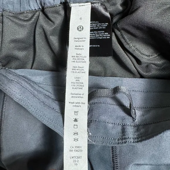 Lululemon Women’s Hotty Hot High-Rise Lined Short 4&quot; Diamond Dye Graphite Grey 6