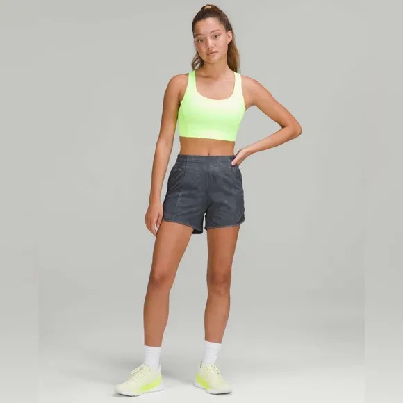 Lululemon Women’s Hotty Hot High-Rise Lined Short 4&quot; Diamond Dye Graphite Grey 6