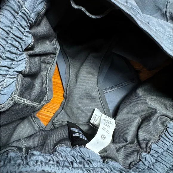 Lululemon Women’s Hotty Hot High-Rise Lined Short 4&quot; Diamond Dye Graphite Grey 6