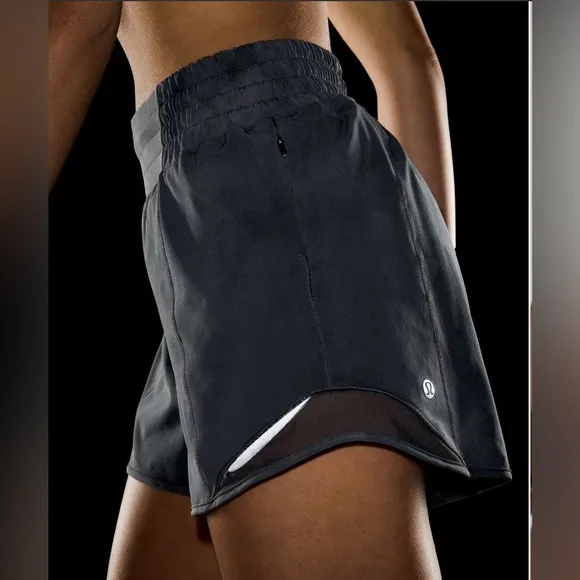 Lululemon Women’s Hotty Hot High-Rise Lined Short 4&quot; Diamond Dye Graphite Grey 6