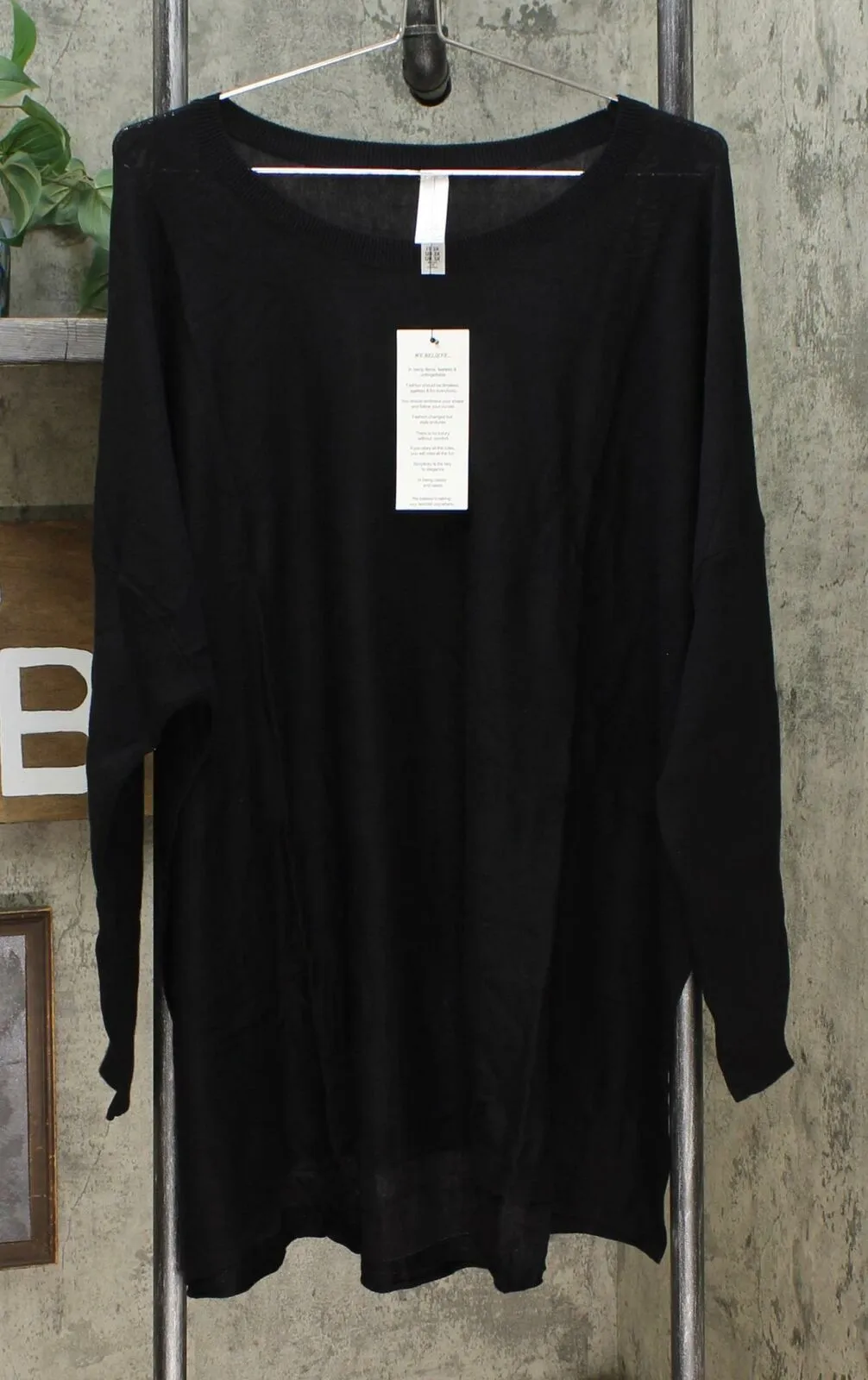MarlaWynne Women's Plus Size Crescent Hem Sweater