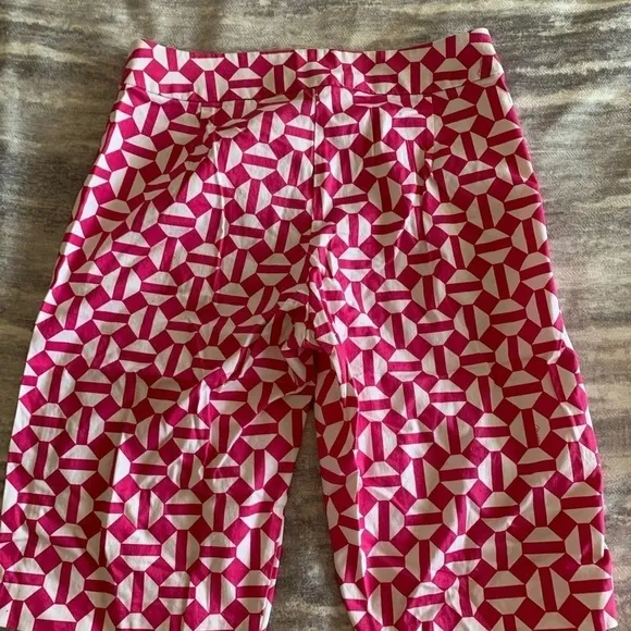 Melly M Bermuda Shorts Pink and White