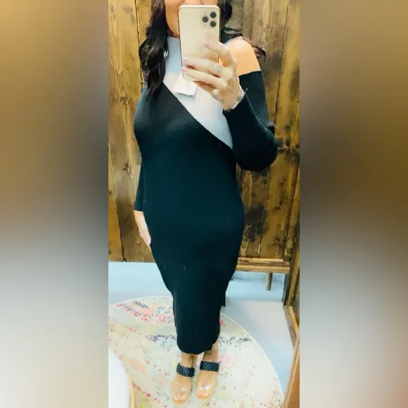 MIDI Cold Shoulder Ribbed Sweater Dress