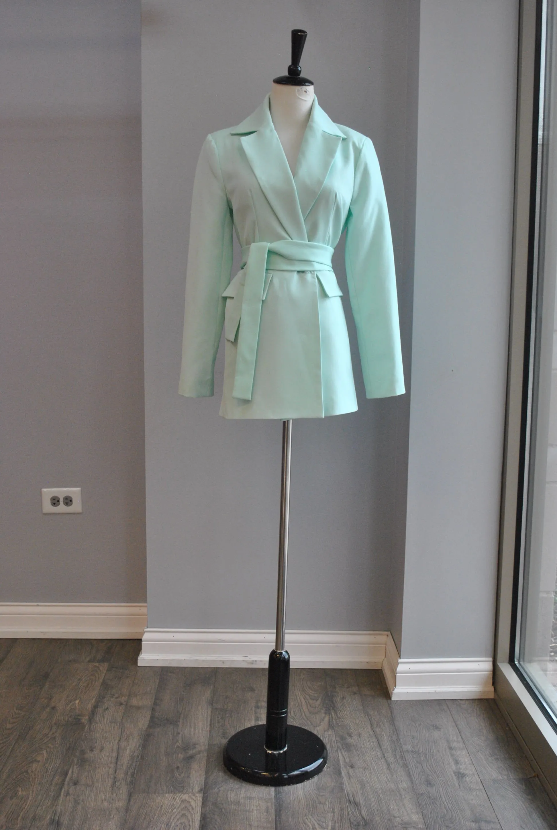 MINT BLAZER WITH A BELT