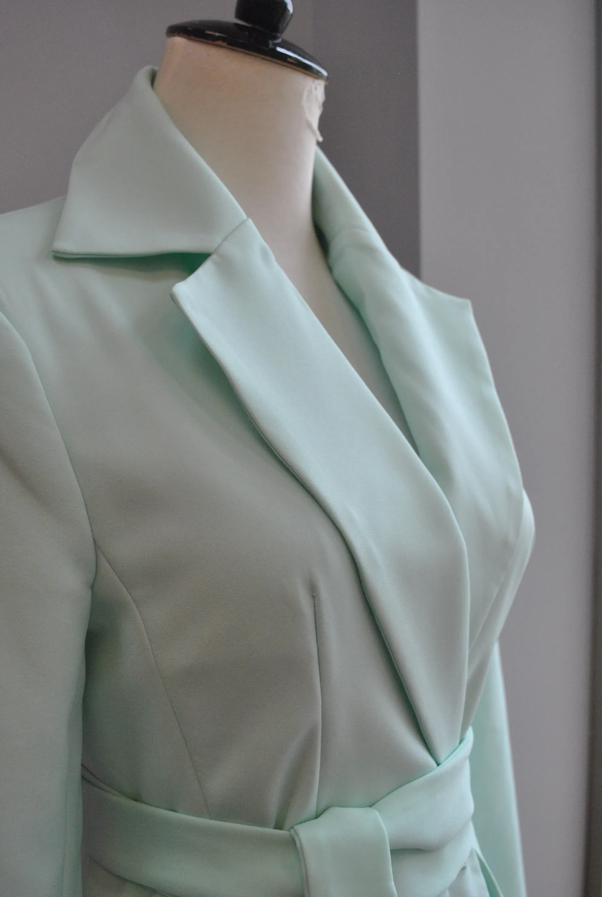 MINT BLAZER WITH A BELT