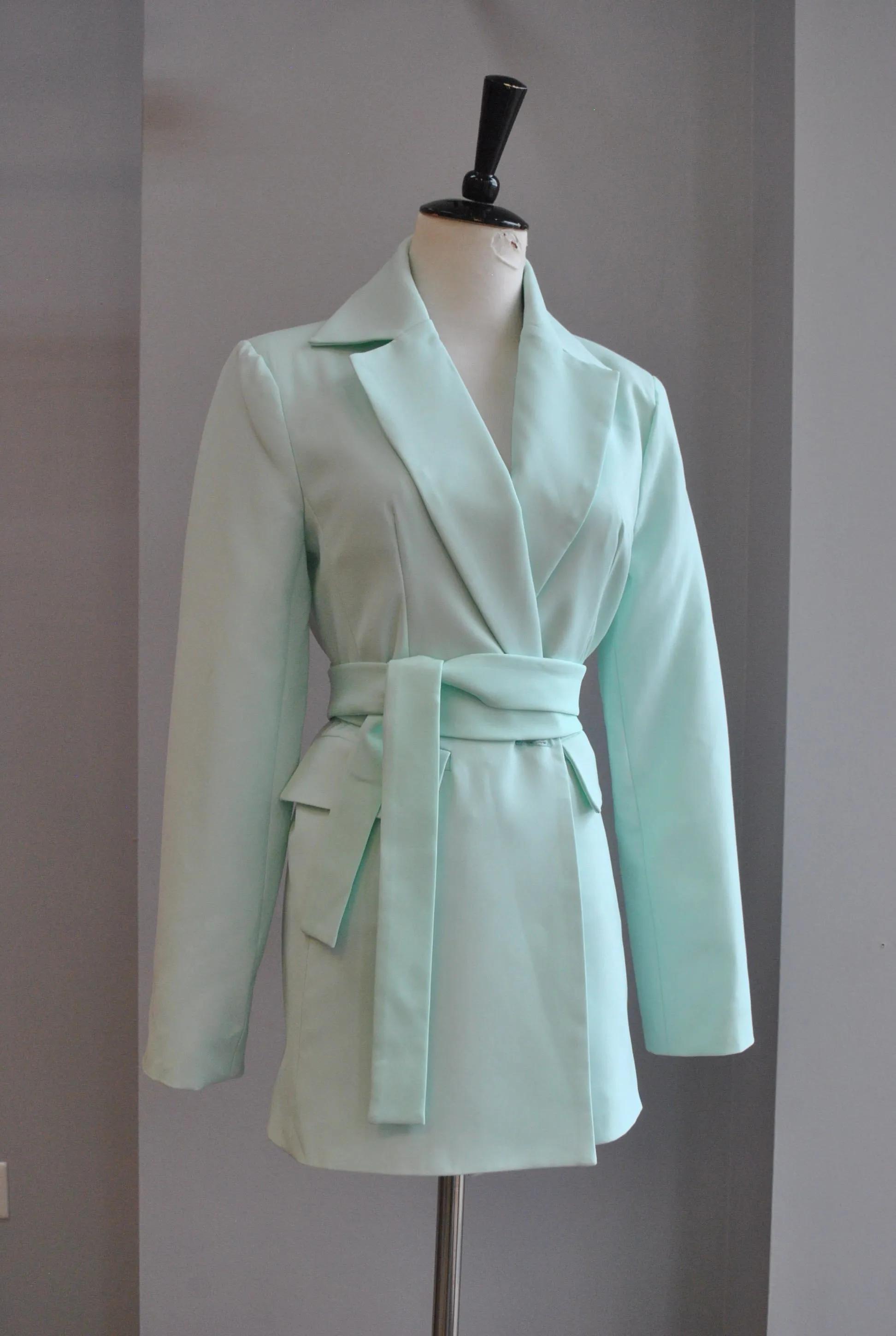 MINT BLAZER WITH A BELT