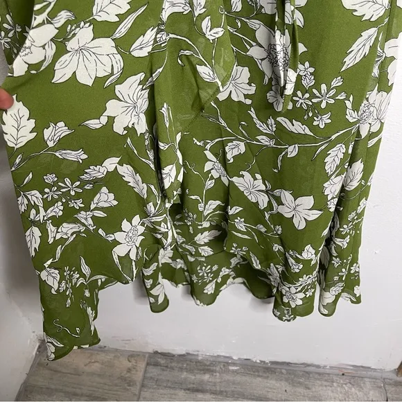 Moon River Green Floral Ruffle Wrap Midi Dress Size S