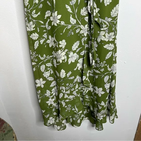 Moon River Green Floral Ruffle Wrap Midi Dress Size S