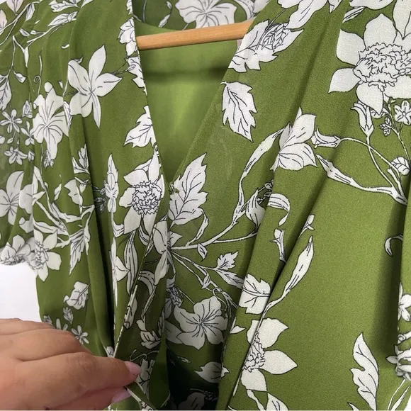 Moon River Green Floral Ruffle Wrap Midi Dress Size S
