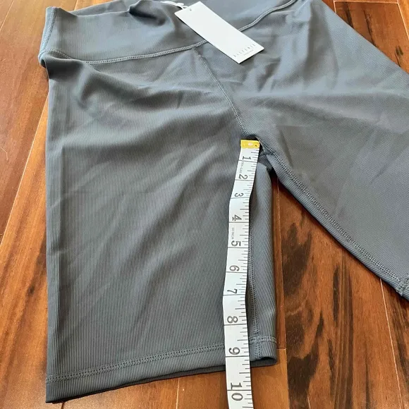 New NWT All Fenix Gray Rib Shorts High-Waisted Biker Athletic Womens Size XL