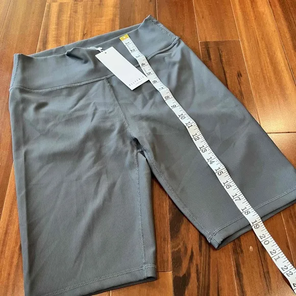 New NWT All Fenix Gray Rib Shorts High-Waisted Biker Athletic Womens Size XL