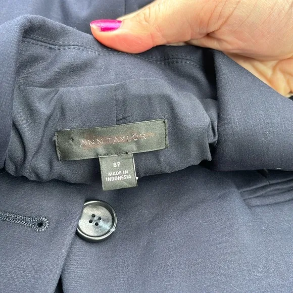 NEW Sz 8P Ann taylor two-button blazer in seasonless stretch navy blue solid