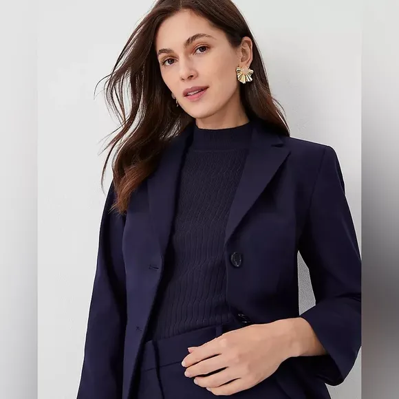 NEW Sz 8P Ann taylor two-button blazer in seasonless stretch navy blue solid