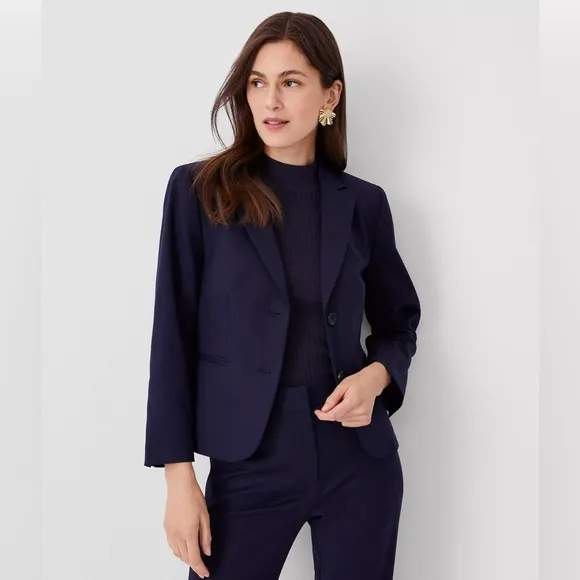 NEW Sz 8P Ann taylor two-button blazer in seasonless stretch navy blue solid