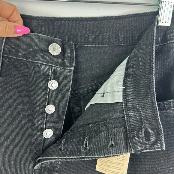 NEW Waterless Levi’s 501 Black Distressed Raw Hem High Waisted Size 29 Shorts