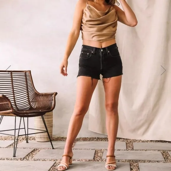 NEW Waterless Levi’s 501 Black Distressed Raw Hem High Waisted Size 29 Shorts