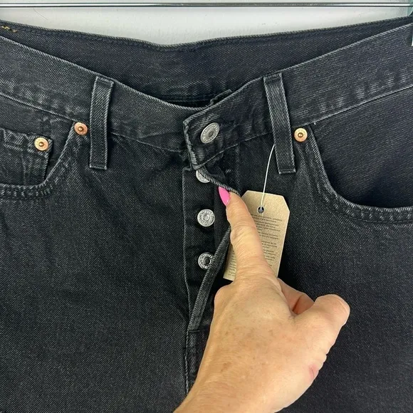NEW Waterless Levi’s 501 Black Distressed Raw Hem High Waisted Size 29 Shorts