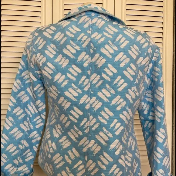 𝅺nina McLemore  open front blazer . SZ 4 as is .